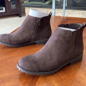 Brand New Sonoma Boots